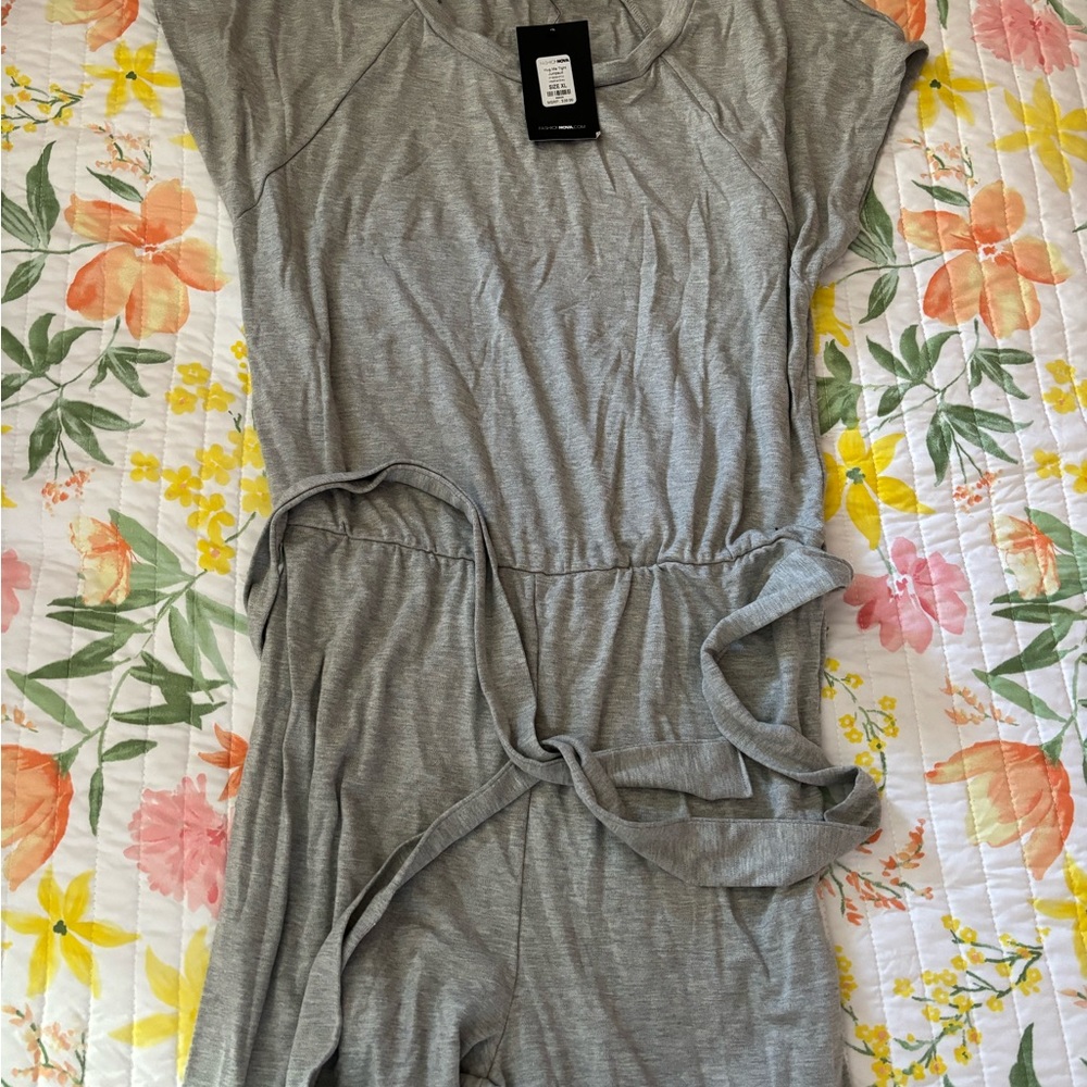 Jumpsuit with short sleeves tie waist